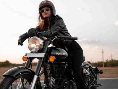 Bullet ने महिलाओं के लिए लांच किए खास परिधान, चलाना हो जाएगा आसान 