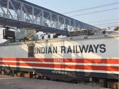 Indian Railway : ट्रेनों में मिलेंगी 20 नई सुविधाएं, आरामदायक बनेगा सफर