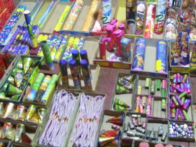 दिवाली पटाखों पर मि‍लेगा 50% तक डिस्काउंट, यहां से करें बुकिंग  
