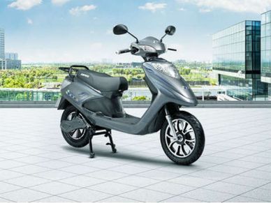 Hero से लेकर Bajaj तक की सबसे सस्ती इलेक्ट्रिक स्कूटर, शुरुआती कीमत 28,900 रु
