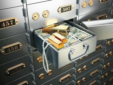 Bank में लॉकर है तो रहें सावधान, ऐसे गायब हुआ करोड़ों का Gold