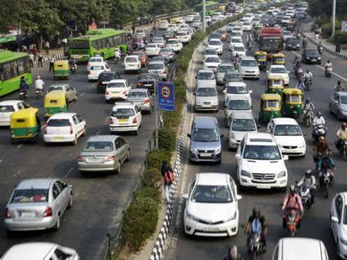अलर्ट : पुरानी Car है तो सतर्क हो जाएं, सरकार ने बदला नियम