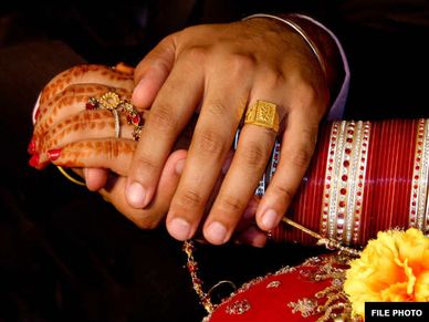 करवाचौथ पर अपनी पत्नी को ऐसे करें आर्थिक रूप से मजबूत, होगी बंपर कमाई