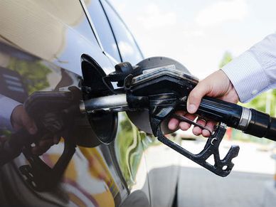 Octane Premium Petrol : भारत में लॉन्च हुआ Environment Friendly फ्यूल, बढ़ाएगा कार की माइलेज