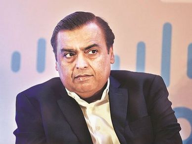 Mukesh Ambani नहीं रहे एशिया के सबसे अमीर आदमी, जानिए किसके सिर पर सजा ये ताज