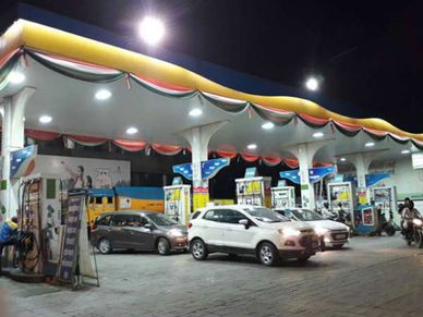 रविवार को और बढ़े Petrol और Diesel के रेट