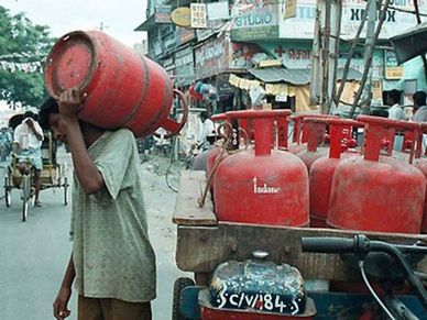 Free LPG Cylinder पाने के लि‍ए ऐसे करें बुकिंग, जल्‍दी करें कुछ ही द‍िन का मौका 