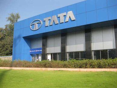 Tata Motors : 20 दिन में बना दिया मालामाल, 2 लाख रु के हो गए 3 लाख रु