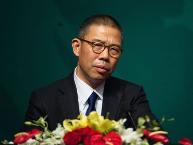 Zhong Shanshan : अंबानी को पछाड़ने वाला अरबपति अब वॉरेन बफेट से निकला आगे