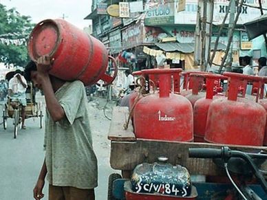 LPG Subsidy पर सरकार का अहम ऐलान, जानिए पैसा मिलेगा या नहीं
