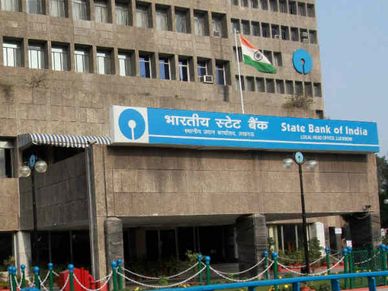 SBI : नेटबैंकिग और ऐप से ऐसे ल‍िंक करें Aadhaar