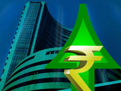 24 Feb : डॉलर के मुकाबले रुपया 13 पैसे मजबूत 