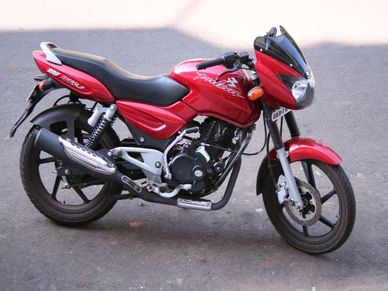 Bajaj Pulsar 150 : 1 साल की वारंटी के साथ सिर्फ 23 हजार रु में खरीदने का मौका