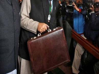 Budget 2022 : जानिए सूटकेस से लेकर आईपैड तक का सफर