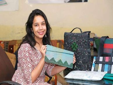 Success Story : कचरे से बैग बना कर महिला ने हासिल की कामयाबी, कमाई 1 करोड़ रु