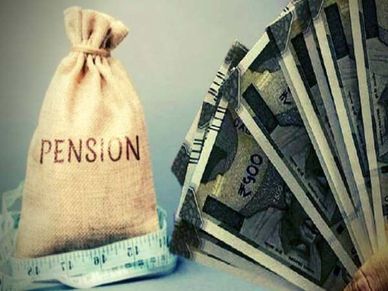 सरकारी योजना : 55 रु से मिल सकती है 36000 रु की पेंशन, पैसों की टेंशन खत्म