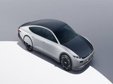 Solar Car : एक बार चार्ज करो और 7 महीने तक सफर करो, खर्चा हो जाएगा जीरो