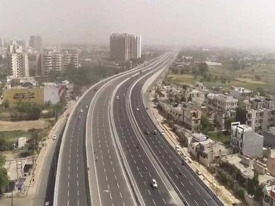दिल्ली-मेरठ Expressway से कर रहे सफर, तो लग सकता है 20 हजार रु का जुर्माना, जानिए क्यों