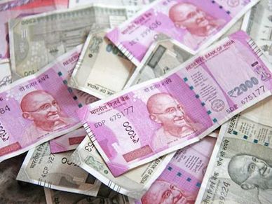 लॉटरी ने बदली किस्मत : जिसे समझा 30 हजार रु का इनाम, वो निकला 3 करोड़ रु का