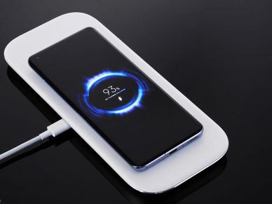 नया Smartphone खरीदने से पहले अलर्ट, ये कंपनी भी नहीं देगी चार्जर