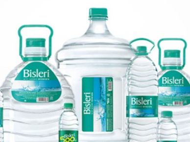 Reliance के बाद Tata की छोटी कंपनियों पर नजर, Bisleri में हिस्सेदारी खरीदने का है प्लान
