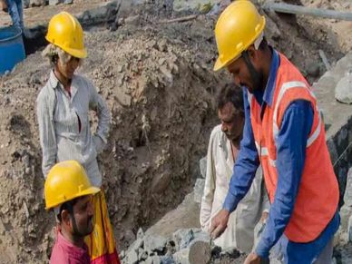 e-Shram Card : मिलते हैं कई फायदे, जानिए आप बनवा सकते हैं या नहीं
