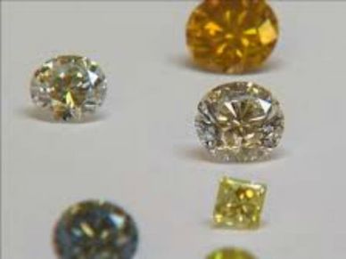 किस्मत का खेल : 5 मजदूरों को मिले Diamond, बन गए मालामाल