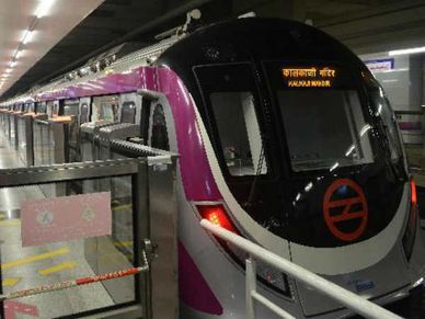 Delhi Metro : सफर के लिए कार्ड का झंझट खत्म, अब इन तरीकों से भी होगी पेमेंट