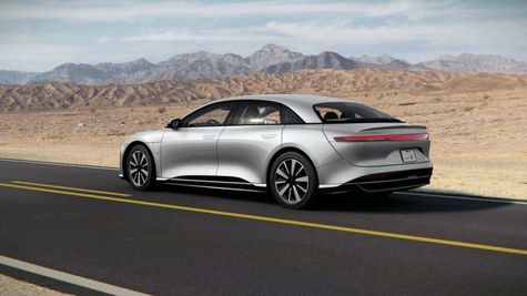 खरीदने जा रहे Family Car, तो पहले चेक करें टॉप सेलिंग मॉडलों की लिस्ट