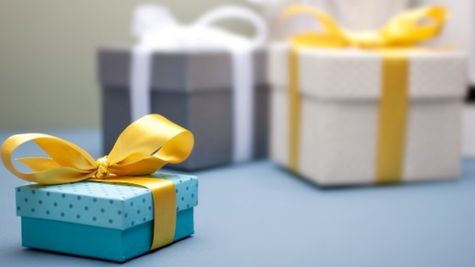 Raksha Bandhan : इस रक्षाबंधन बहन को दे सकते है ये 5 शानदार फाइनेंशियल गिफ्ट, जानिए नाम