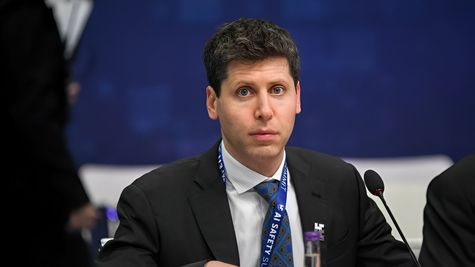 निकाले जाने से पहले OpenAI CEO सैम ने चिप वेंचर के लिए मांगे अरबों डॉलर