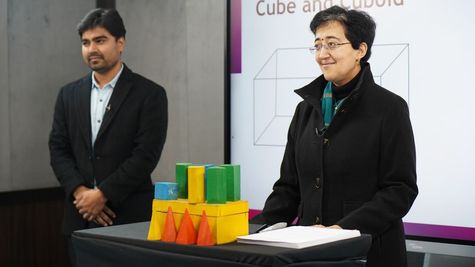 दिल्ली: मौसम के चलते अब बच्चों की पढ़ाई नहीं रुकेगी, आतिशी ने सरकारी स्कूलों को हाइब्रिड बनाने के दिए निर्देश