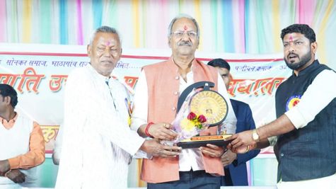   छत्तीसगढ़ के स्कूली पाठ्यक्रम में शामिल होंगे योग और प्राणायाम, मंत्री बृजमोहन अग्रवाल ने की घोषणा     