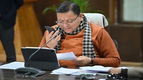 Uttarakhand News: मुख्यमंत्री धामी ने ली सीएम हेल्पलाइन 1905 की समीक्षा बैठक, अधिकारियों को दिए यह निर्देश