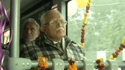 Haryana News: सीएम खट्टर ने पानीपत से की इलेक्ट्रिक बस सेवा की शुरूआत, बस में बैठकर की यात्रा