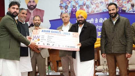 पंजाब सीएम मान ने नेशनल व एशियन गेम्स के खिलाड़ियों को किया सम्‍मानित, इनाम के तौर पर दिए 33.83 करोड़ रुपए 