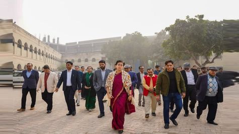  Delhi News: पटपड़गंज में बनेगा विश्वस्तरीय स्कूल, केजरीवाल सरकार की मंत्री आतिशी ने किया स्थल  निरीक्षण