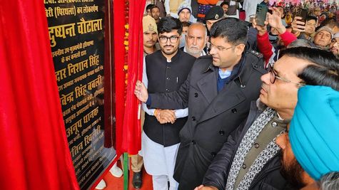 फतेहाबाद पहुंचे डिप्टी सीएम दुष्यंत चौटाला, 215 करोड़ की 16 विकास परियोजनाओं की दी सौगात