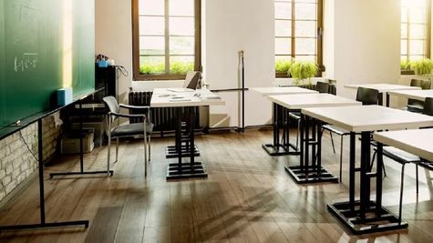 UP Schools Closed Due To Winters: शीतलहर से बढ़ी लखनऊ में ठंडी, स्कूलों को बंद करने का आदेश