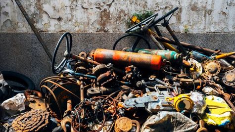 Business Idea: जबरदस्त कमाई का जरिया है कबाड़ का बिजनेस, किस तरह करें शुरुआत 