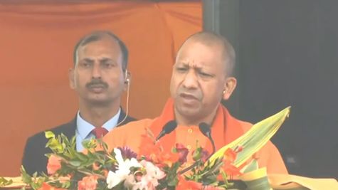 'स्वच्छता अभियान में जुड़ना हमरा दायित्व', CM योगी ने UP को साफ बनाने के लिए ग्राम प्रधानों को दिए टिप्स