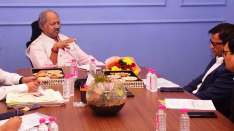 छत्तीसगढ़ के आदिवासी क्षेत्रों में स्कूलों का होगा कायाकल्प, मंत्री बृजमोहन ने केंद्र से मांगी अतिरिक्त राशि  