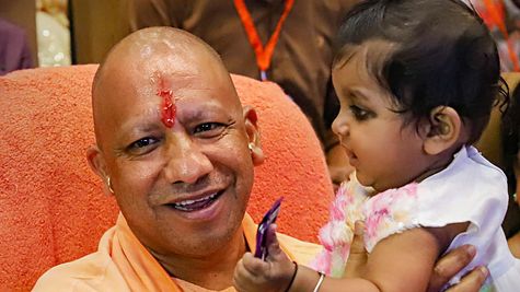 UP: कन्‍या सुमंगला योजना की सीएम योगी ने डबल की धनराशि, जानें कैसे मिलेगा लाभ?