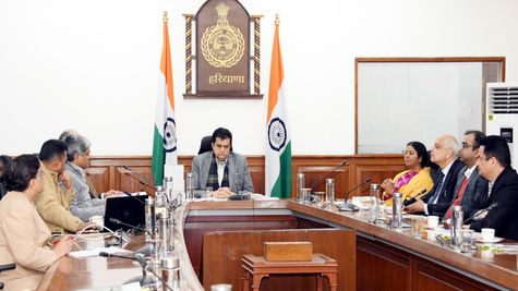 Haryana News: हरियाणा के सीएस ने पीएम पोषण योजना को लेकर ली बैठक, 658 करोड़ के बजट को दी मंजूरी