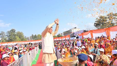 Uttarakhand: नारी शक्ति समारोह में सीएम धामी ने 1055.57 करोड़ की योजनाओं का किया शिलान्‍यास और लोकार्पण 