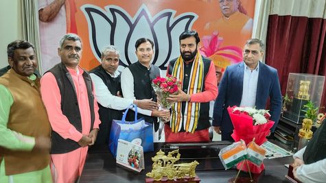 सीएम नायब सिंह ने नमस्ते आईडी और आयुष्मान कार्ड सौंपें, आर्थिक उत्थान में कारगर साबित हो रहा सूरज पोर्टल 