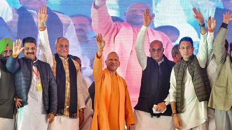 योगी सरकार ने बढ़ाई कन्या सुमंगला योजना की धनराशि