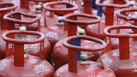 यूपी में दो करोड़ लाभार्थियों को होली पर मिलेगा मुफ्त LPG सिलेंडर