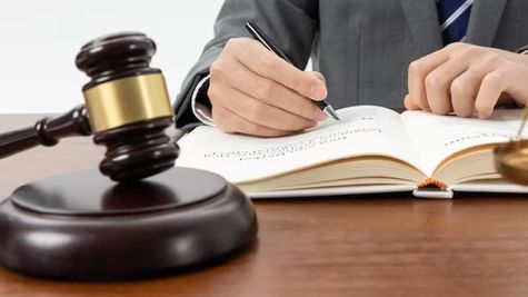 इतने पैसे खर्च करके बना जाएंगे Amitabh Bachchan के पड़ोसी, जानें कितनें में हो रही बगल के घर के नीलामी