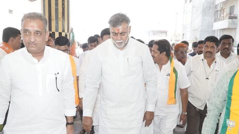 खंडवा को मंत्री प्रहलाद पटेल ने दी करोड़ों की सौगात, 279 कार्यों का किया शिलान्यास एवं लोकार्पण